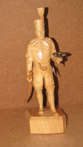 Holzfigur handgeschnitzt