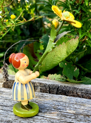 Erzgebirge volkskunst figurine - volkskunst,