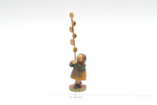 Holzfigur Mädchen mit