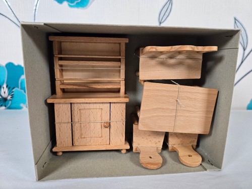 Puppenstubenmöbel 039 002